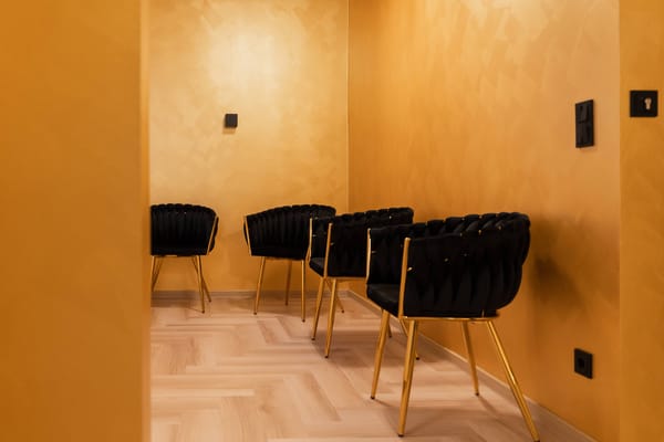 Salon-Innenausbau Komplettausstattung